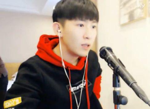 男直播间爆料娱乐圈,幕后真相大曝光  第2张